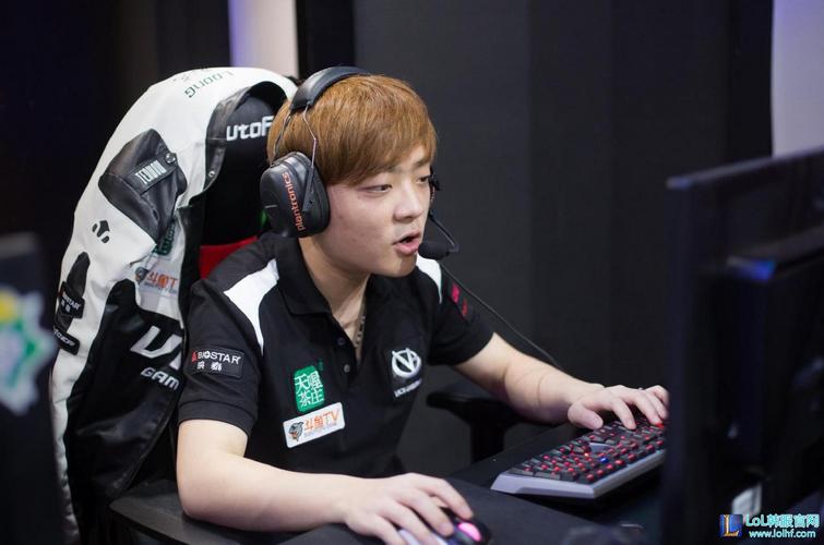 rookie ：今天FPX的状态比我们要好很多