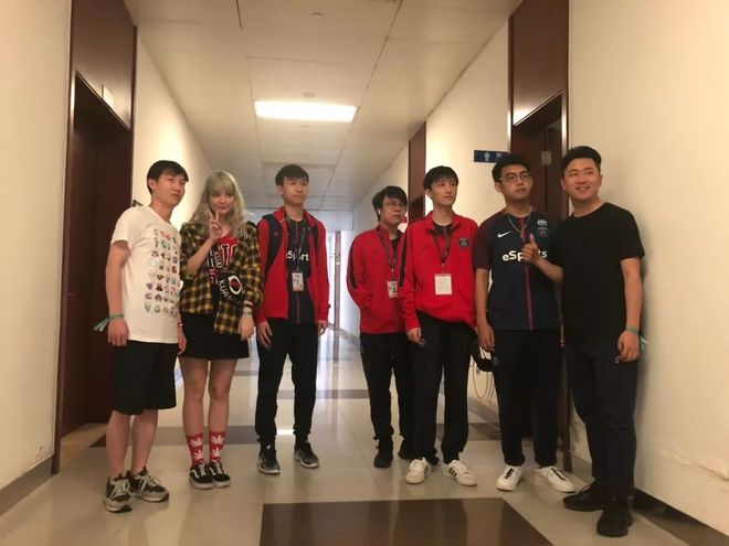 LPL解说公然辱骂观众，官方处理结果出炉：停班7天